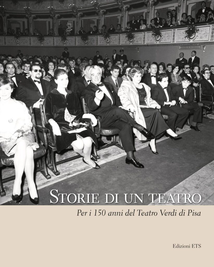 Copertina &middot; Storie di un teatro