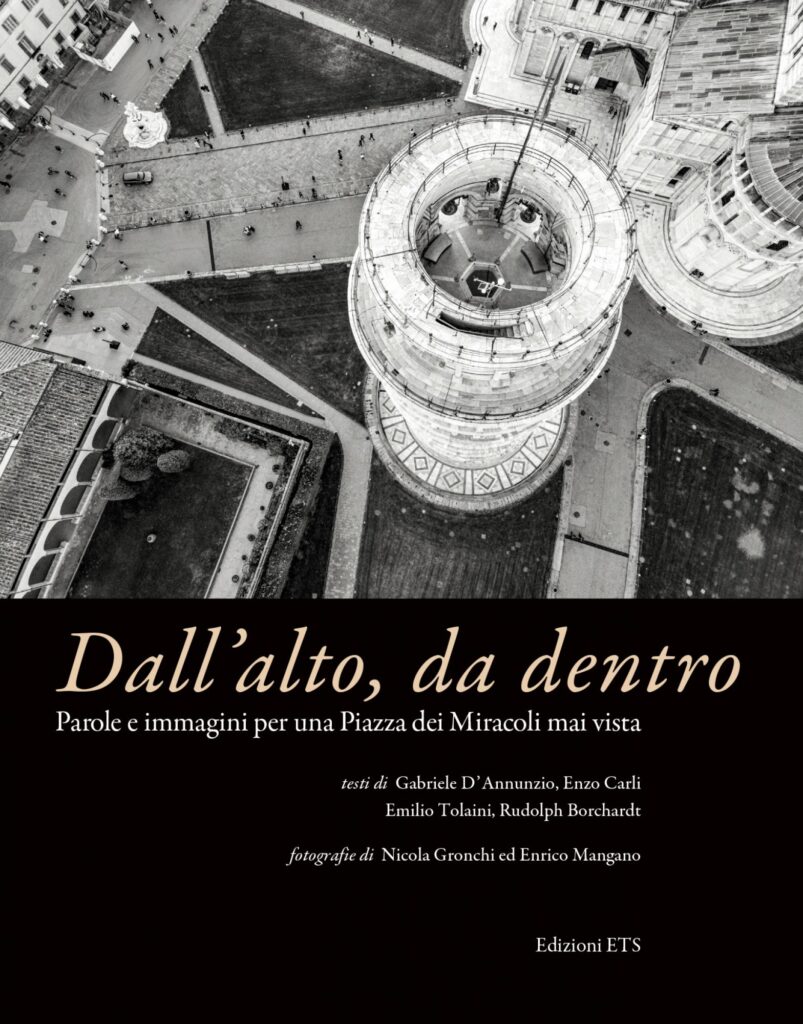 Copertina &middot; Dall'alto, da dentro